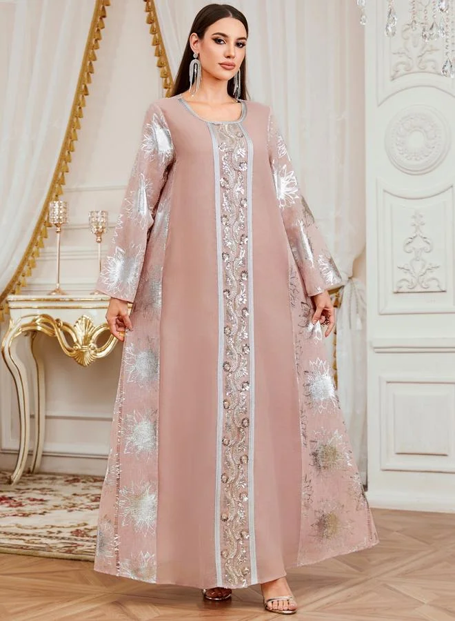 تايك تو جلابية بتفاصيل رقعة ترتر وطبعة فويل